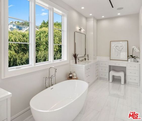 1675 San Remo Drive, Pacific Palisades (los Angeles), CA 90272