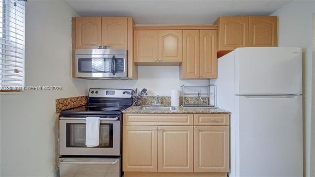 427 SW 6th Street 4, Miami, FL 33130