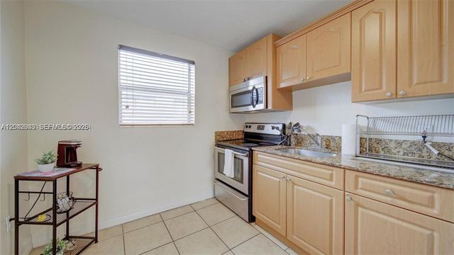427 SW 6th Street 4, Miami, FL 33130