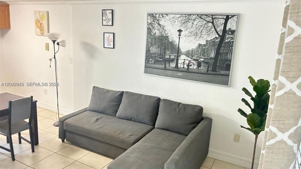 427 SW 6th Street 4, Miami, FL 33130