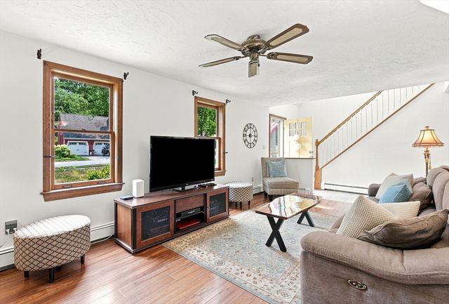 25 Mockingbird Ln, Maynard, MA 01754