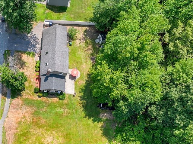 25 Mockingbird Ln, Maynard, MA 01754