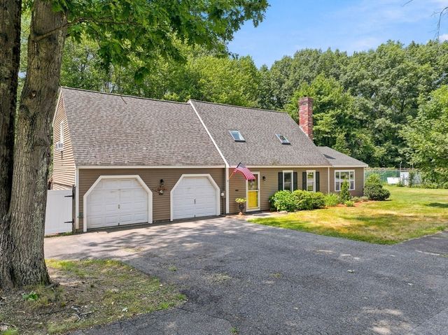 25 Mockingbird Ln, Maynard, MA 01754