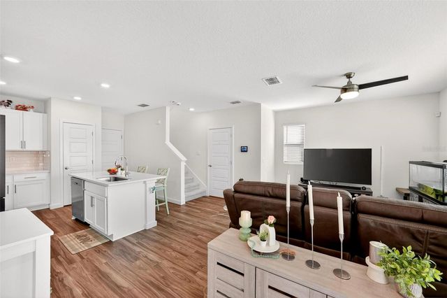 553 JOHN L MICA WAY, Longwood, FL 32750