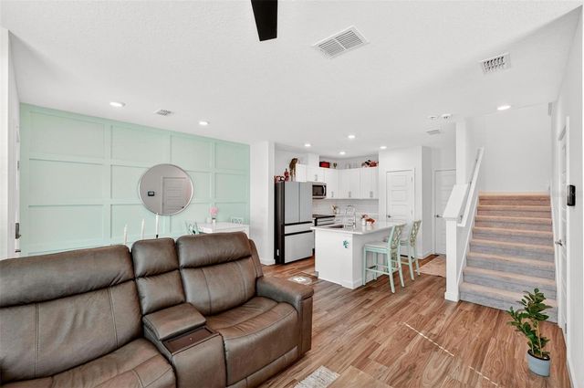 553 JOHN L MICA WAY, Longwood, FL 32750