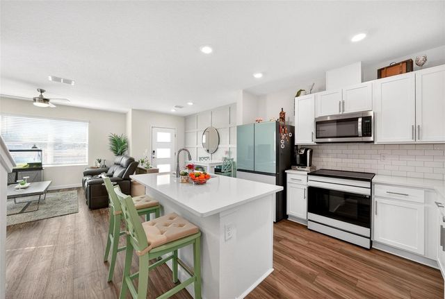 553 JOHN L MICA WAY, Longwood, FL 32750