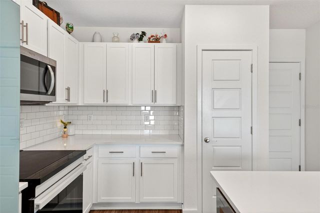 553 JOHN L MICA WAY, Longwood, FL 32750