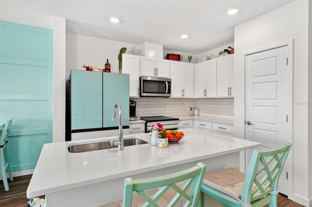 553 JOHN L MICA WAY, Longwood, FL 32750