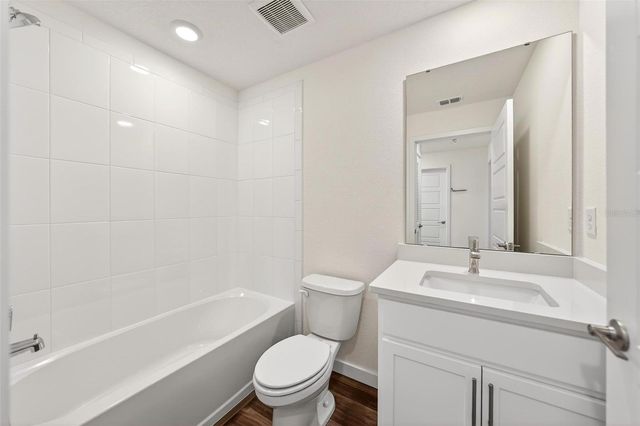 553 JOHN L MICA WAY, Longwood, FL 32750