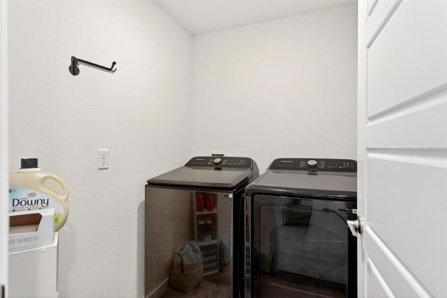 553 JOHN L MICA WAY, Longwood, FL 32750