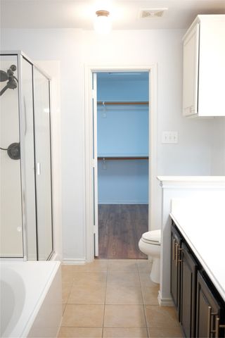 244 Turnberry Lane, Lewisville, TX 75067