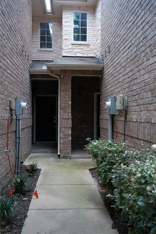 244 Turnberry Lane, Lewisville, TX 75067