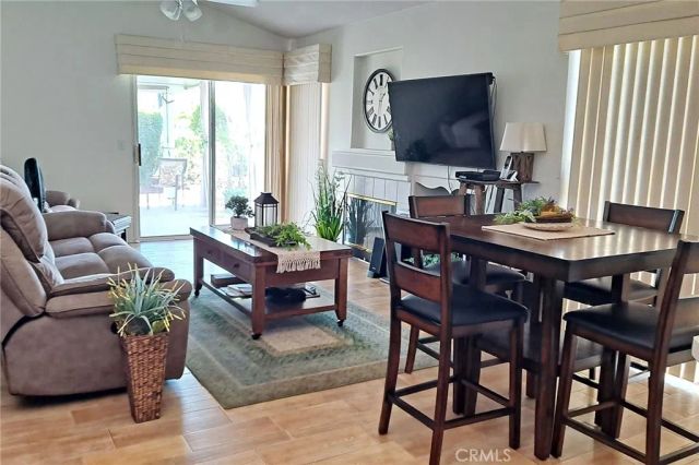 40247 Via Acuna, Murrieta, CA 92562