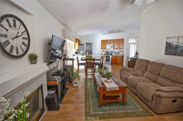 40247 Via Acuna, Murrieta, CA 92562