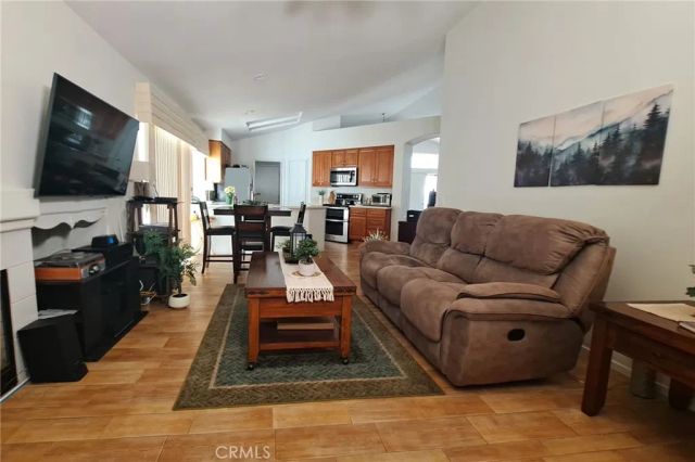 40247 Via Acuna, Murrieta, CA 92562