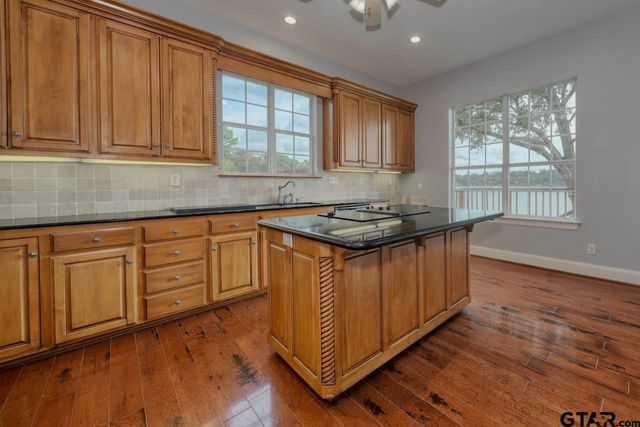 1333 Hideaway Lane W, Hideaway, TX 75771