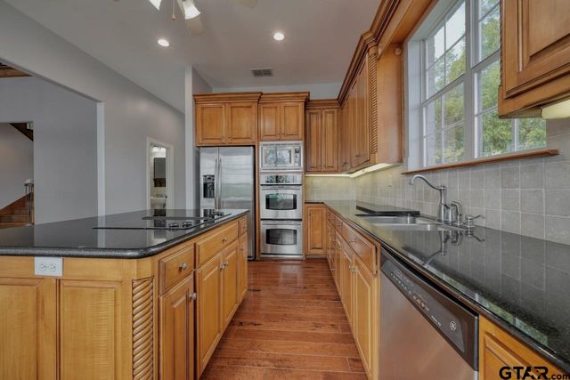 1333 Hideaway Lane W, Hideaway, TX 75771