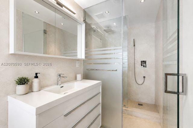 3 Island Ave 14D, Miami Beach, FL 33139