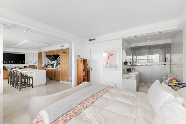 3 Island Ave 14D, Miami Beach, FL 33139