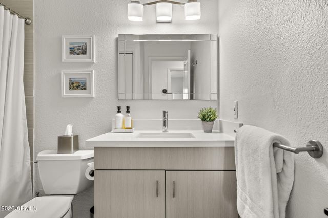 2601 E SAHUARO Drive, Phoenix, AZ 85028