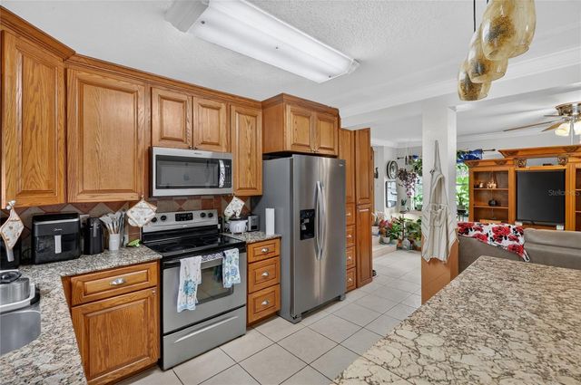 3126 TOOLE ROAD, Lithia, FL 33547