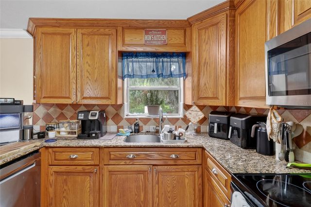 3126 TOOLE ROAD, Lithia, FL 33547