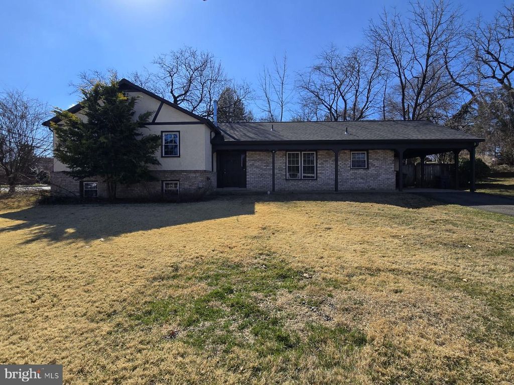 1600 CHAIN BRIDGE RD, Mclean, VA 22101