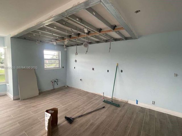 2500 NE 48th Lane 301, Fort Lauderdale, FL 33308