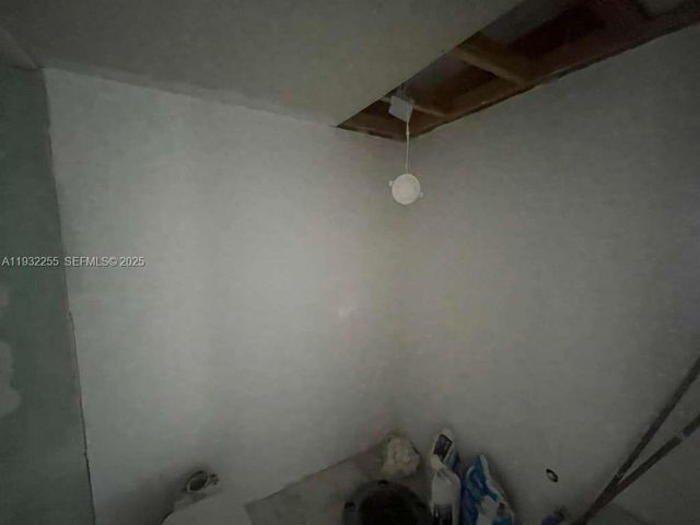 2500 NE 48th Lane 301, Fort Lauderdale, FL 33308
