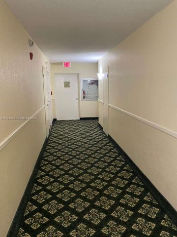 2500 NE 48th Lane 301, Fort Lauderdale, FL 33308