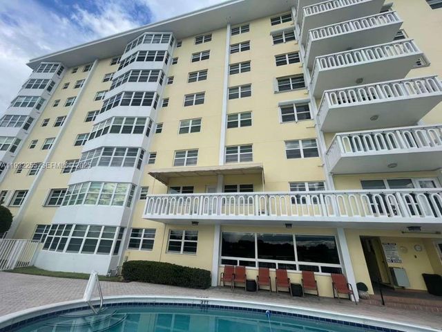 2500 NE 48th Lane 301, Fort Lauderdale, FL 33308
