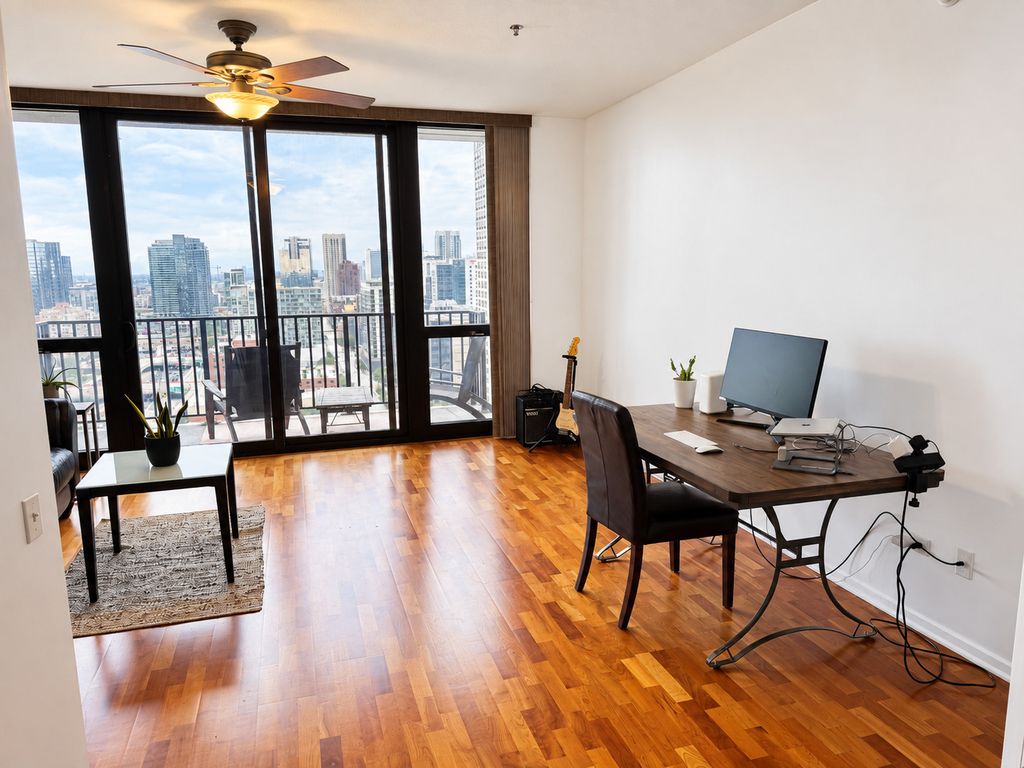 210 S Desplaines Street 2203, Chicago, IL 60661 — photo 2