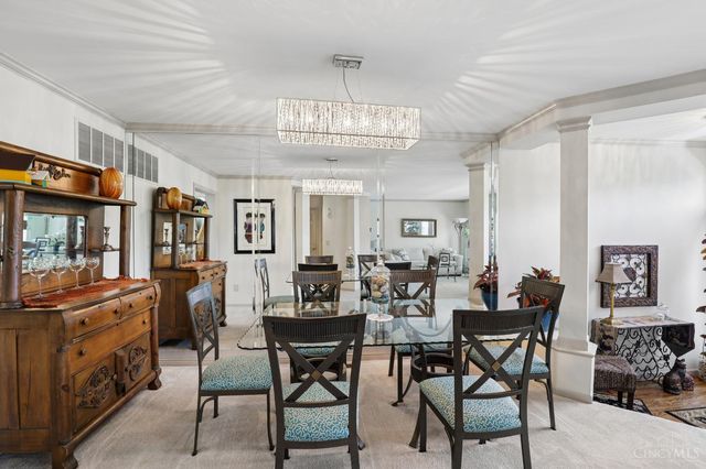 4221 St Andrews Place, Blue Ash, OH 45236