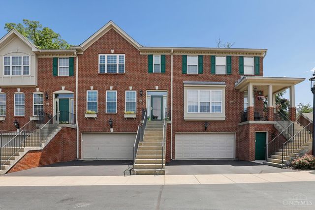 4221 St Andrews Place, Blue Ash, OH 45236
