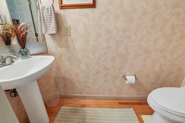 4221 St Andrews Place, Blue Ash, OH 45236