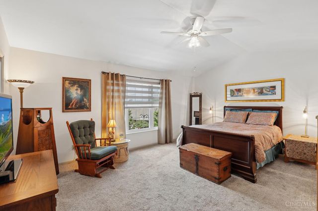 4221 St Andrews Place, Blue Ash, OH 45236