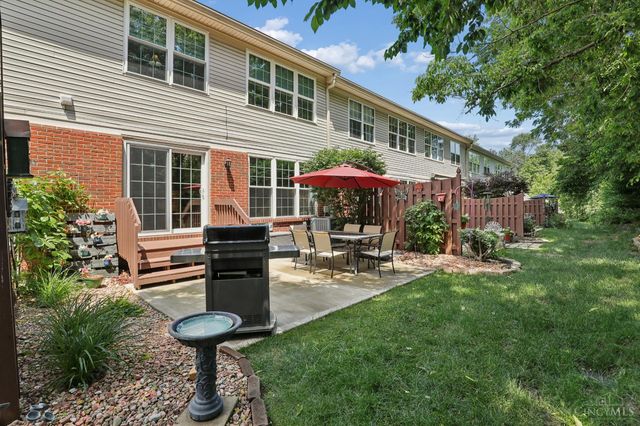 4221 St Andrews Place, Blue Ash, OH 45236