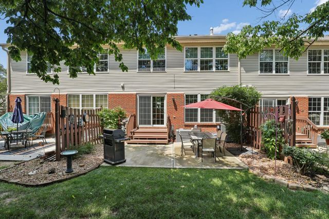 4221 St Andrews Place, Blue Ash, OH 45236