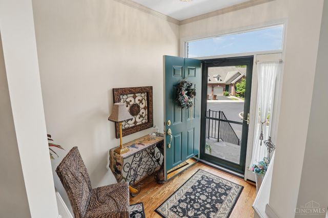 4221 St Andrews Place, Blue Ash, OH 45236