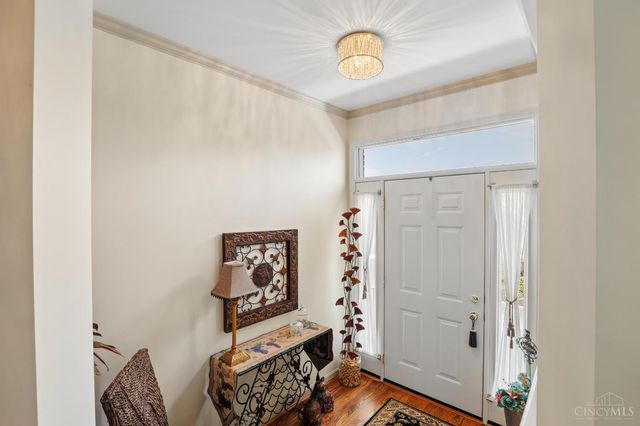 4221 St Andrews Place, Blue Ash, OH 45236