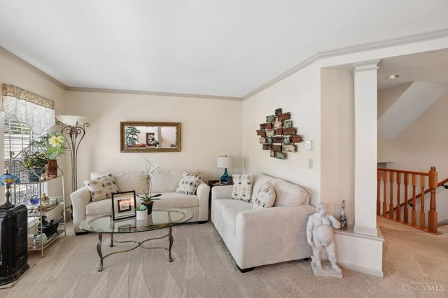 4221 St Andrews Place, Blue Ash, OH 45236