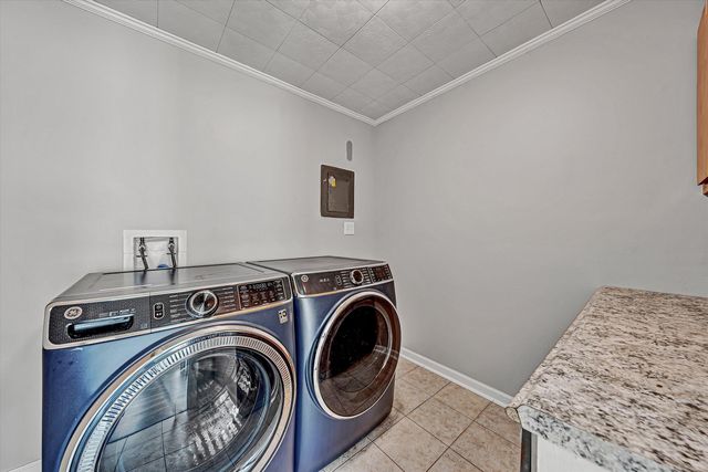 3131 Garst Cabin DR, Roanoke, VA 24018