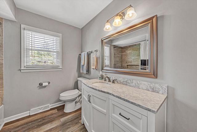 3131 Garst Cabin DR, Roanoke, VA 24018