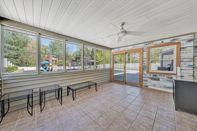 3131 Garst Cabin DR, Roanoke, VA 24018