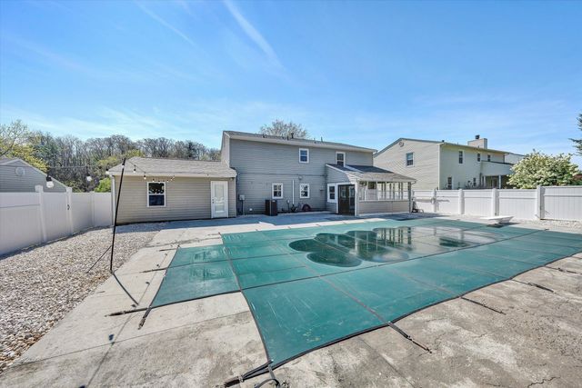 3131 Garst Cabin DR, Roanoke, VA 24018
