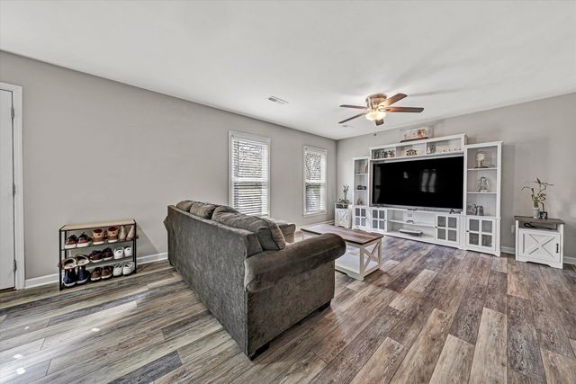 3131 Garst Cabin DR, Roanoke, VA 24018