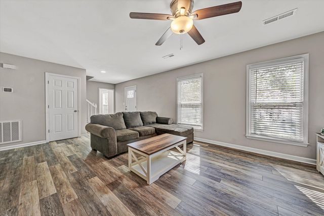 3131 Garst Cabin DR, Roanoke, VA 24018