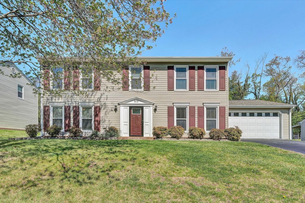3131 Garst Cabin DR, Roanoke, VA 24018