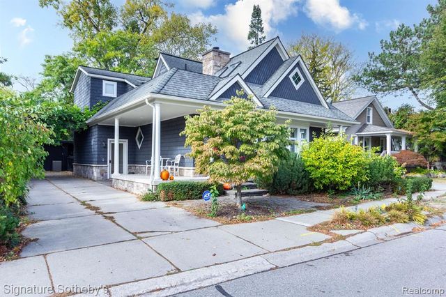 608 Purdy Street, Birmingham, MI 48009