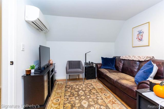 608 Purdy Street, Birmingham, MI 48009